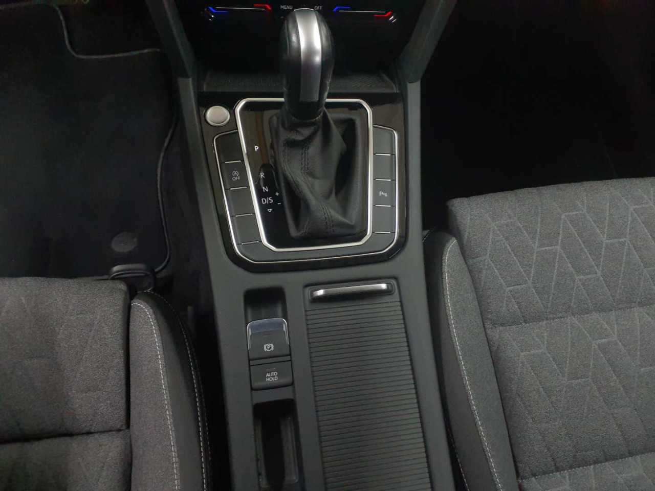 Vw Passat Variant 2.0 TDI SCR DSG Business 10