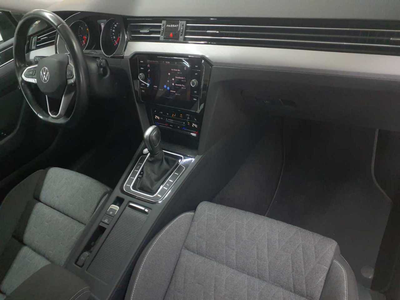 Vw Passat Variant 2.0 TDI SCR DSG Business 9