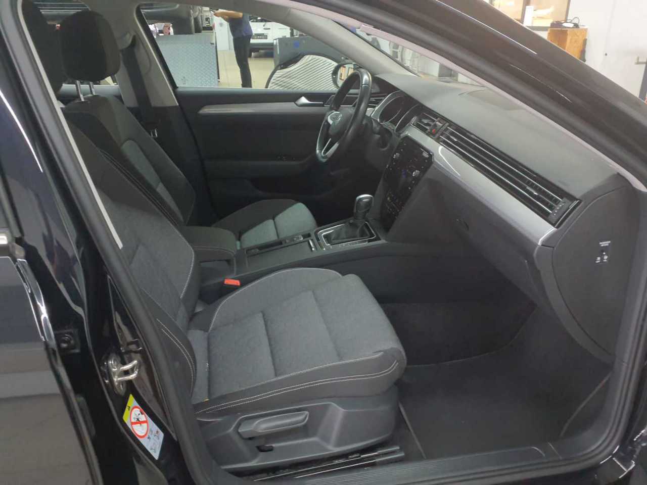 Vw Passat Variant 2.0 TDI SCR DSG Business 8