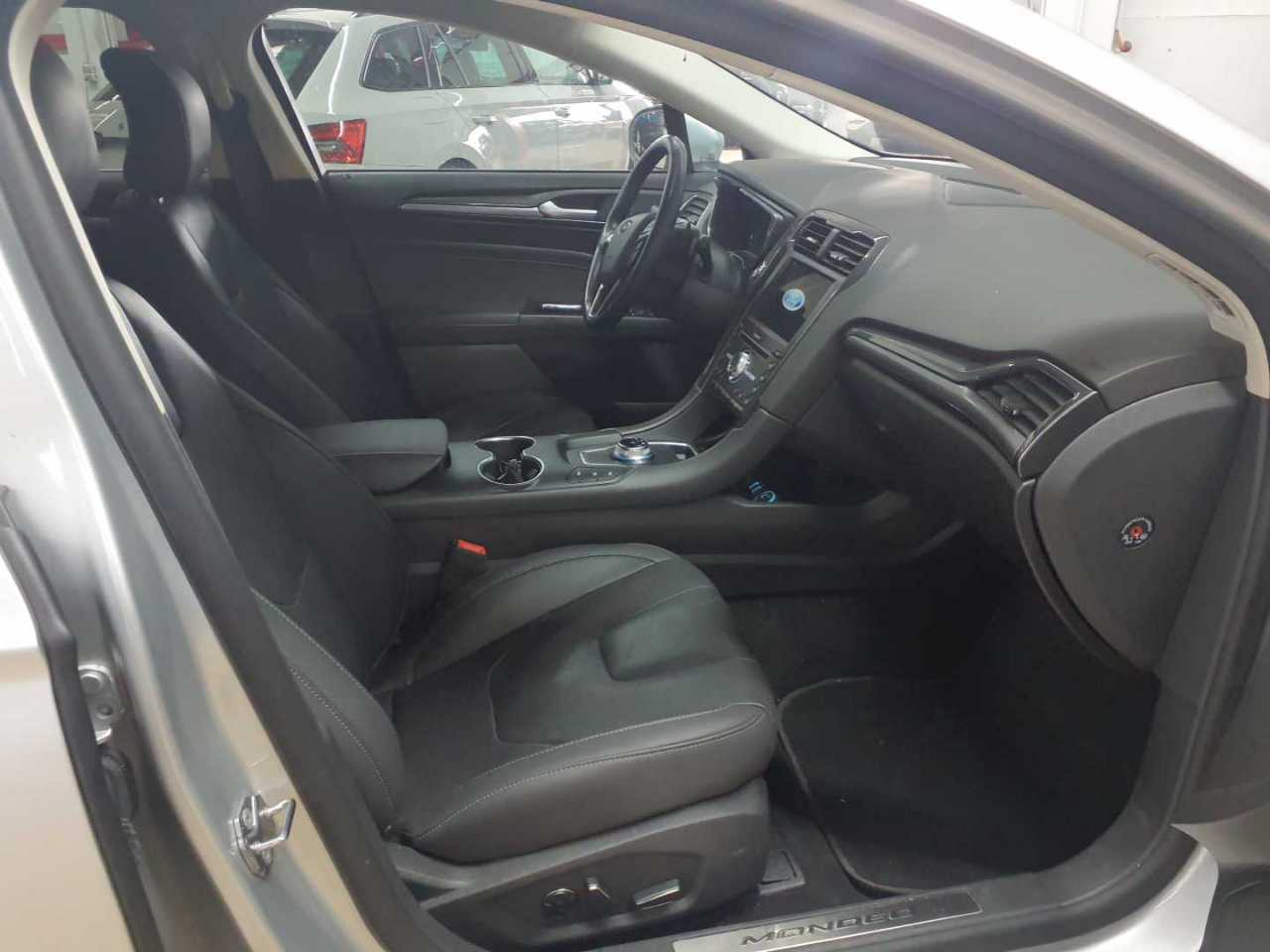 Ford Mondeo Turnier 2.0 EcoBlue Aut. Titanium 8