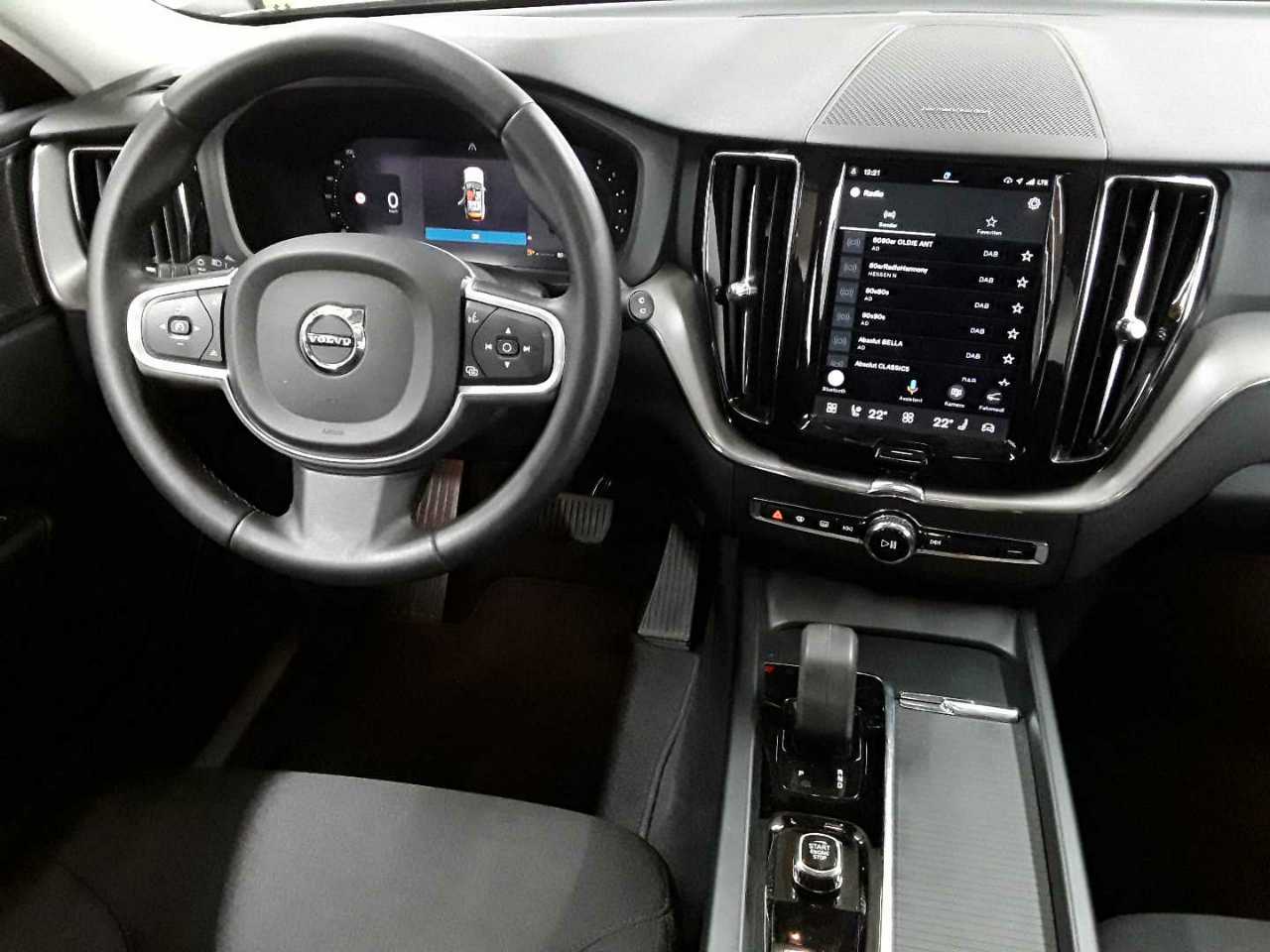 Volvo XC60 B4 D AWD Geartronic Momentum Pro 10