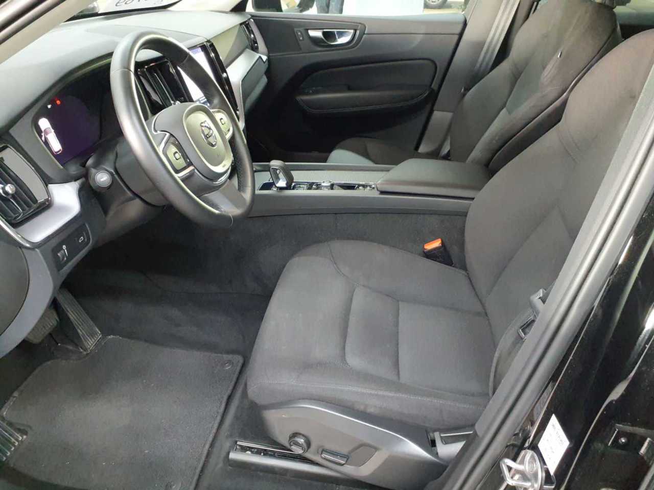 Volvo XC60 B4 D Geartronic Momentum Pro 7