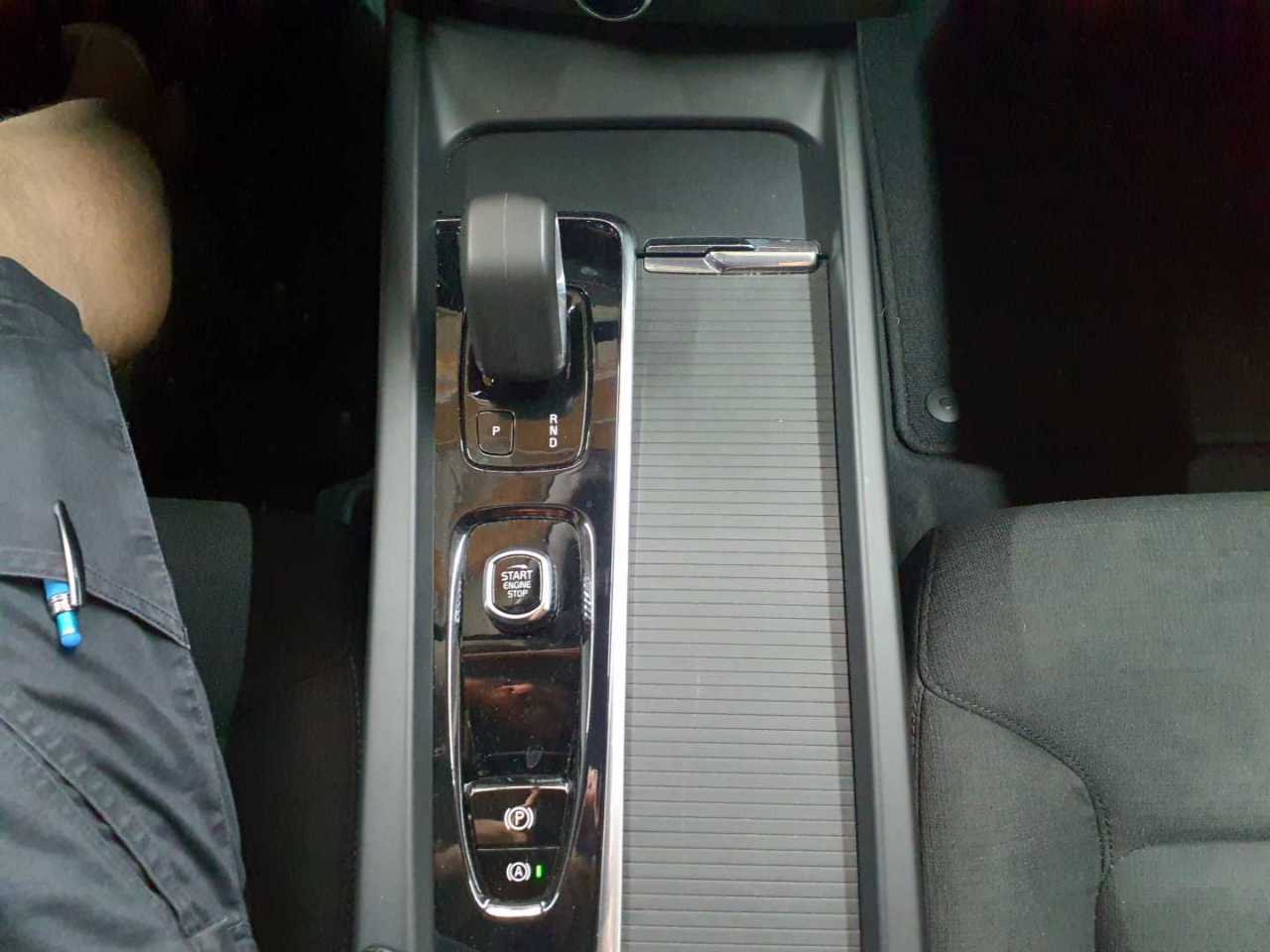 Volvo XC60 B4 D Geartronic Momentum Pro 10