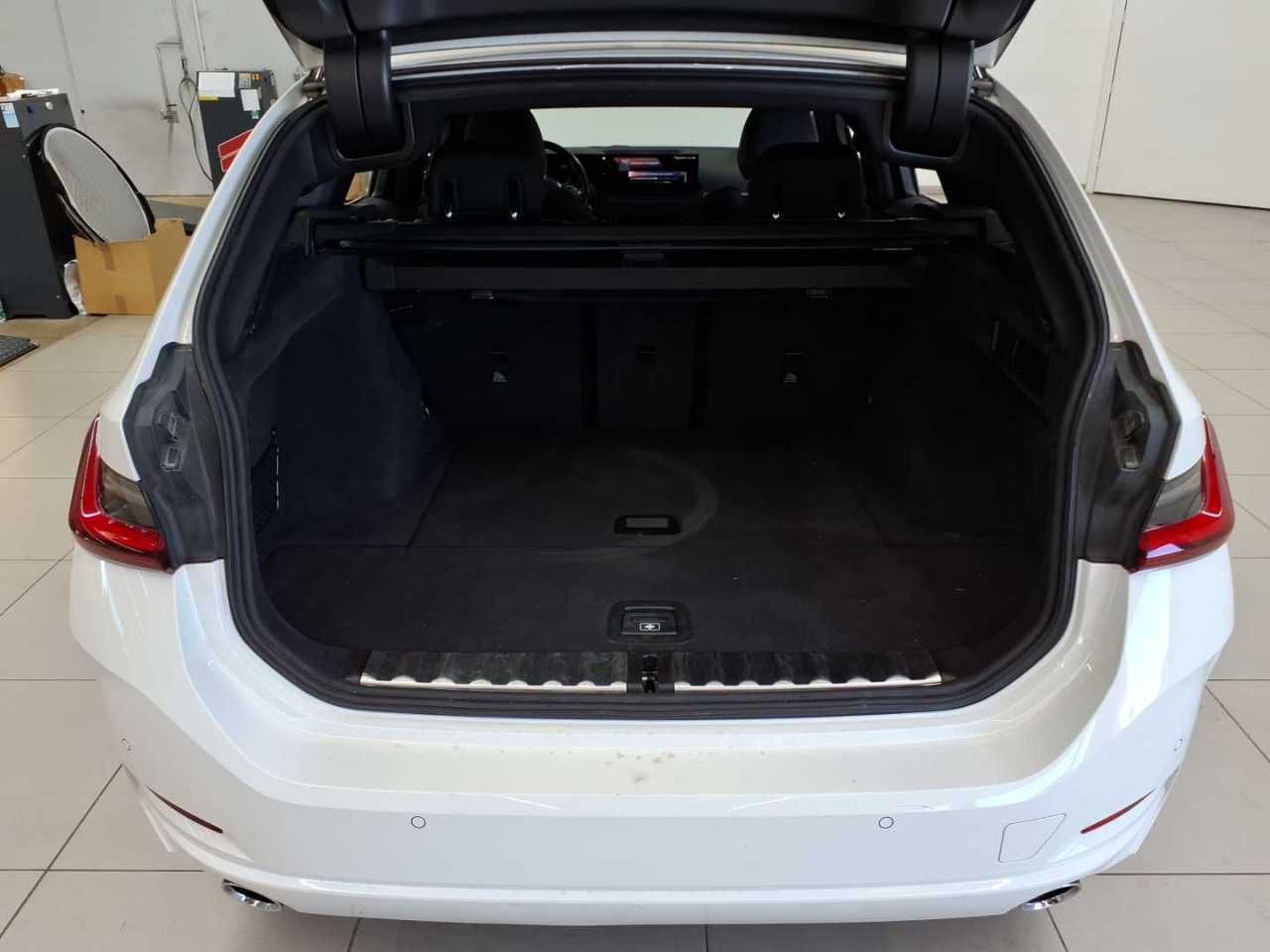 Bmw 318d Touring Aut. 15