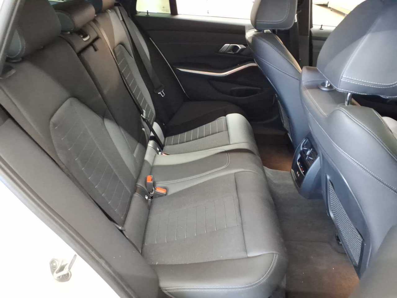 Bmw 318d Touring Aut. 14