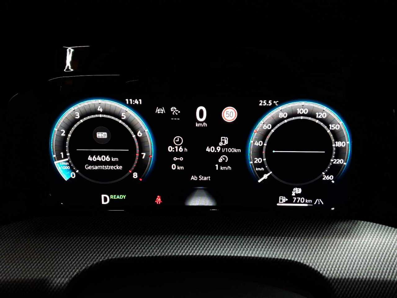 Vw Golf Variant 1.5 eTSI OPF DSG R-Line 11