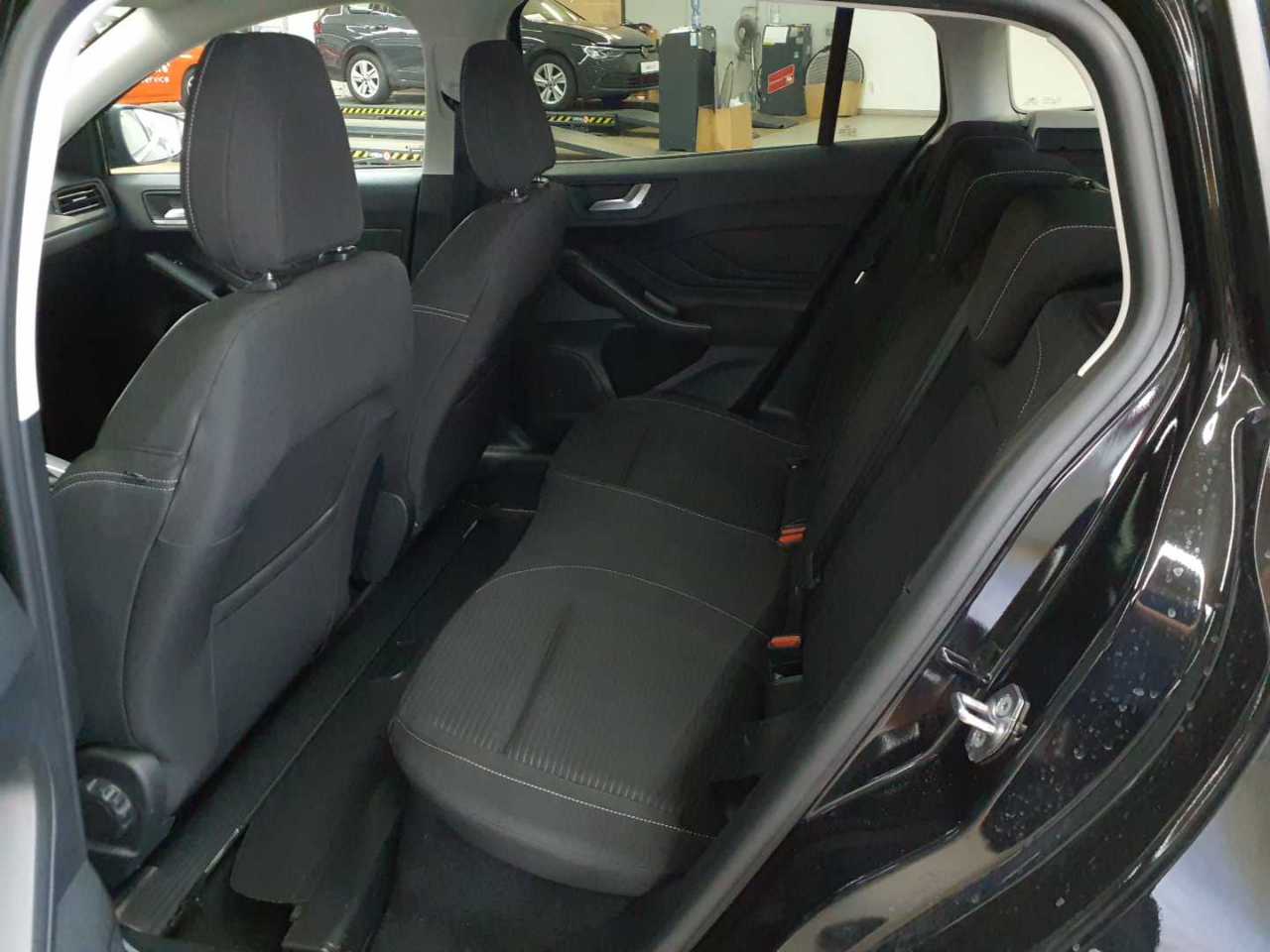 Ford Focus Turnier 1.0 EcoBoost Hybrid Aut. TITANIUM X 13
