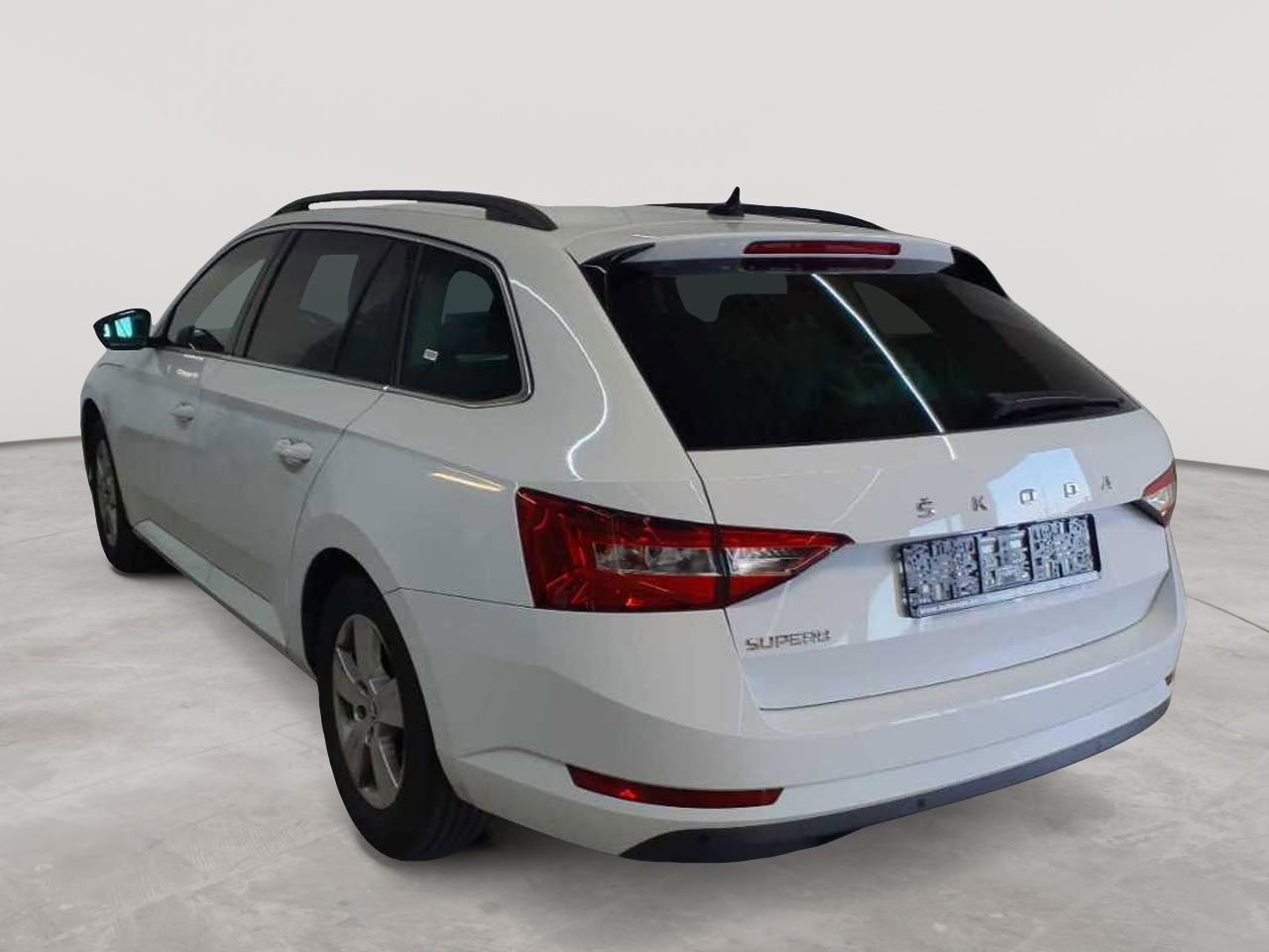 Skoda Superb Combi 2.0 TDI DSG Ambition 5