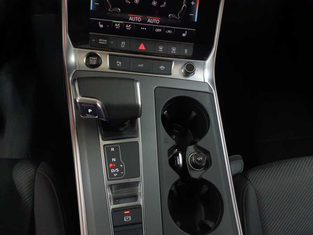 Audi A6 Avant 40 TDI S tronic 10