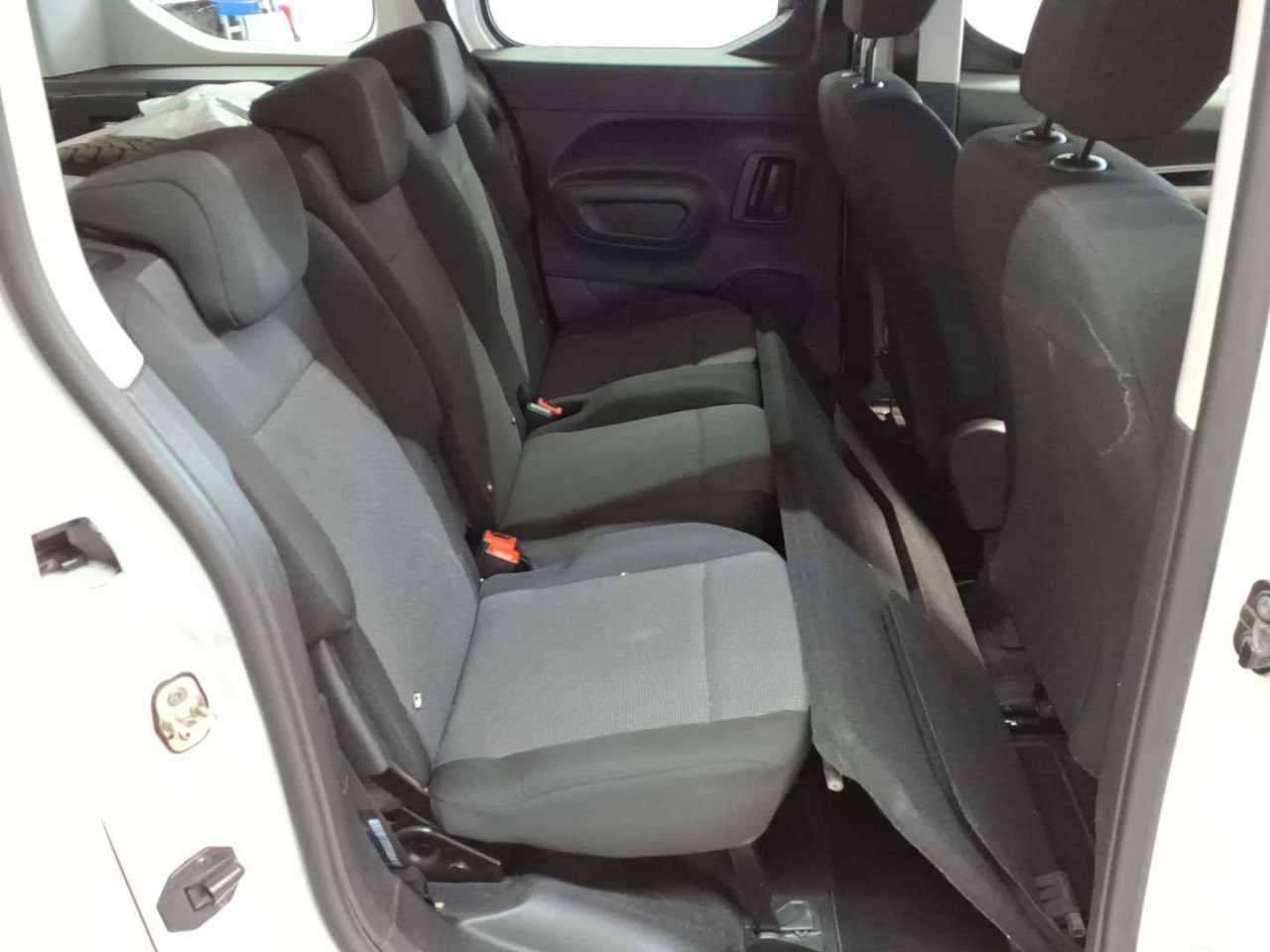 Opel Combo Life 1.5 D Start/Stop 13