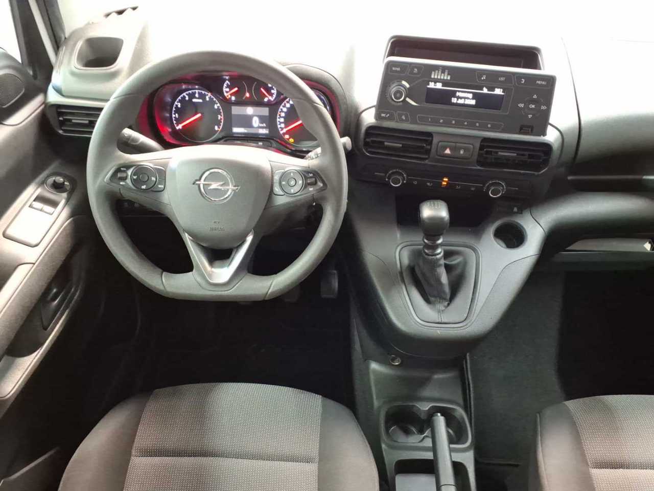 Opel Combo Life 1.5 D Start/Stop 10