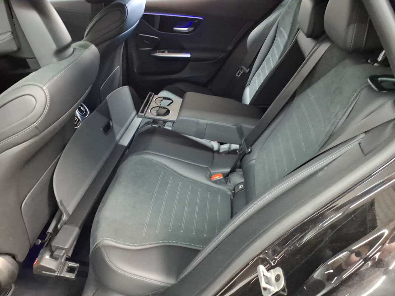 Mercedes-Benz C 200 d T 9G-TRONIC AMG Line 13