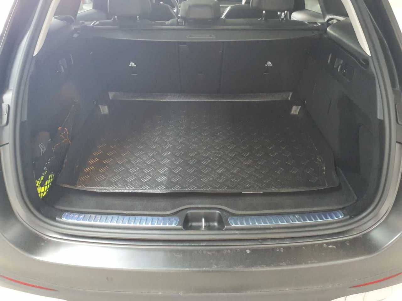 Mercedes-Benz GLC 300 4Matic 9G-TRONIC AMG Line Advanced 15