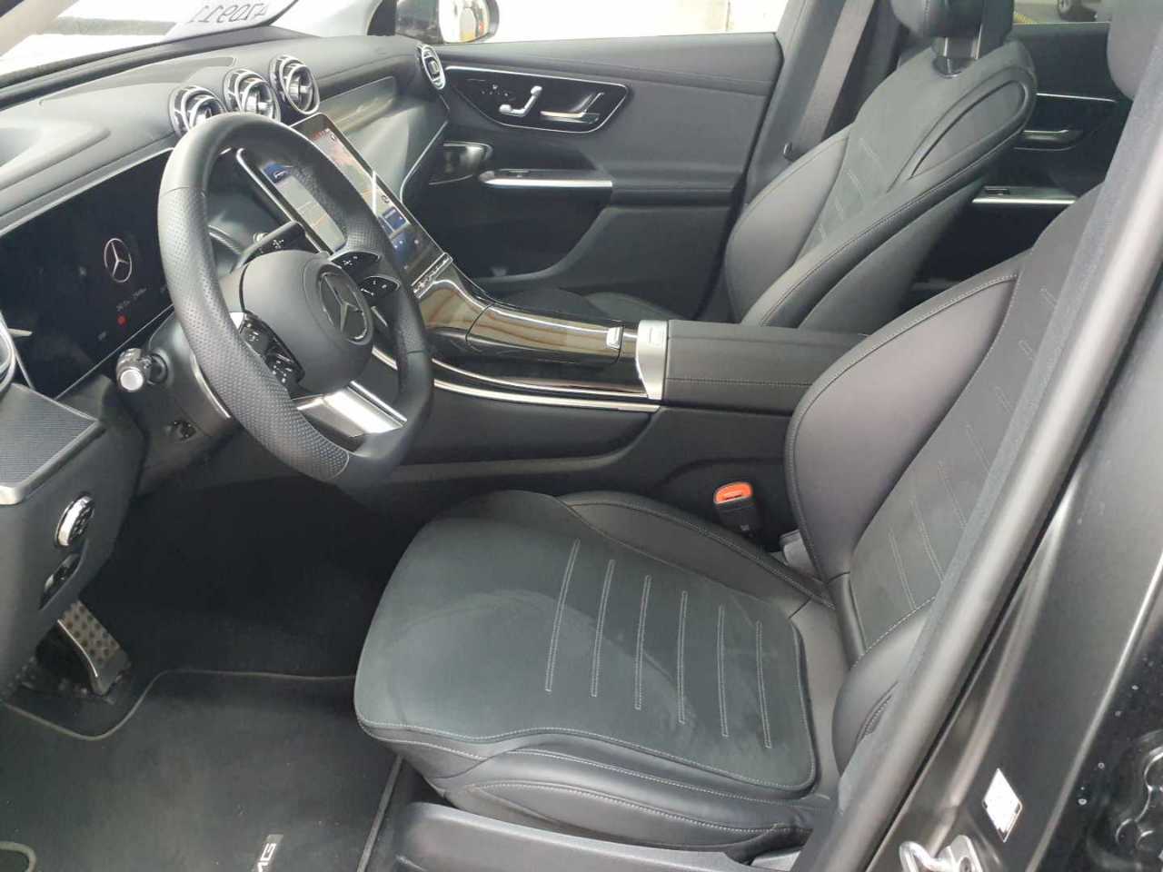Mercedes-Benz GLC 300 4Matic 9G-TRONIC AMG Line Advanced 7