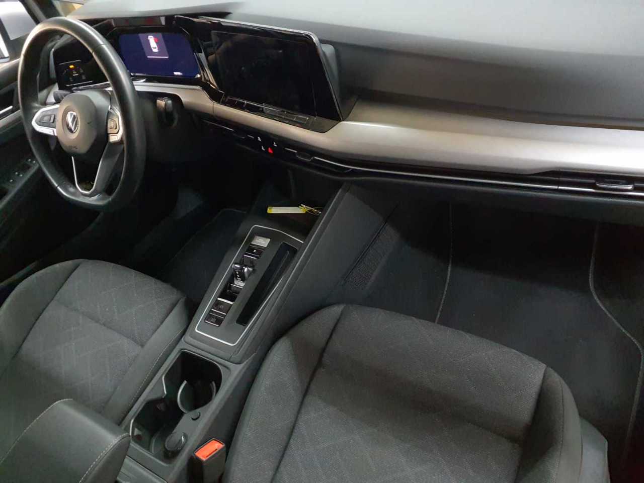 Vw Golf Variant 2.0 TDI SCR DSG Life 9