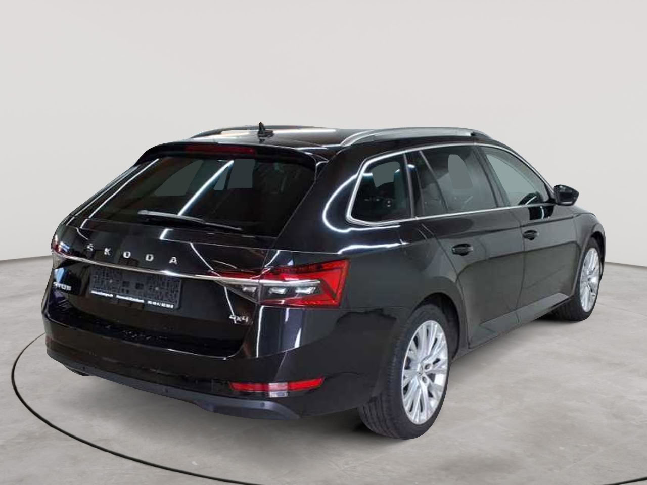 Skoda Superb Combi 2.0 TDI 4x4 DSG Premium Edition 4
