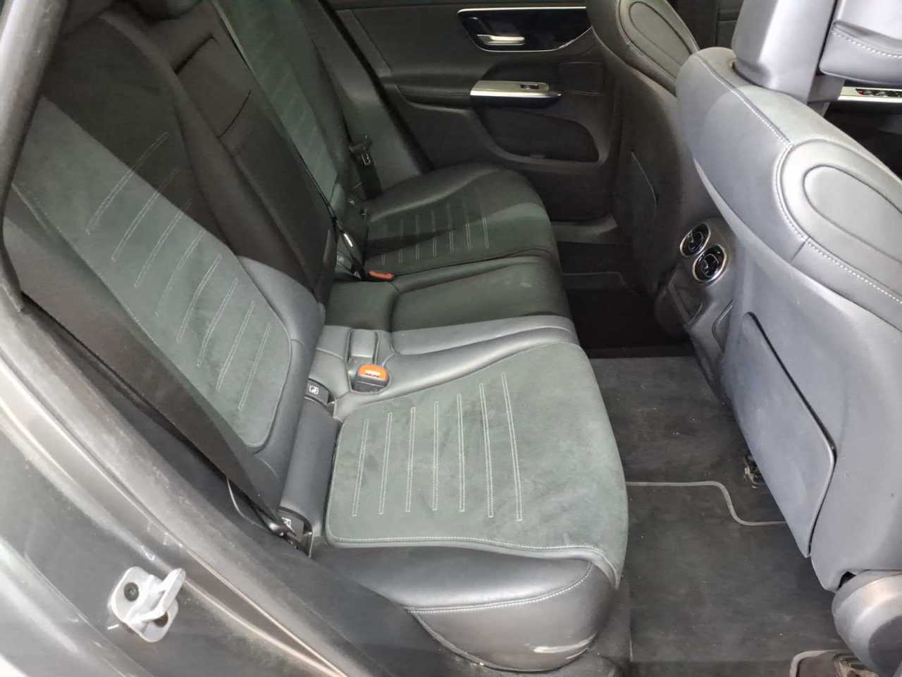 Mercedes-Benz GLC 300 d 4Matic 9G-TRONIC AMG Line Advanced 14