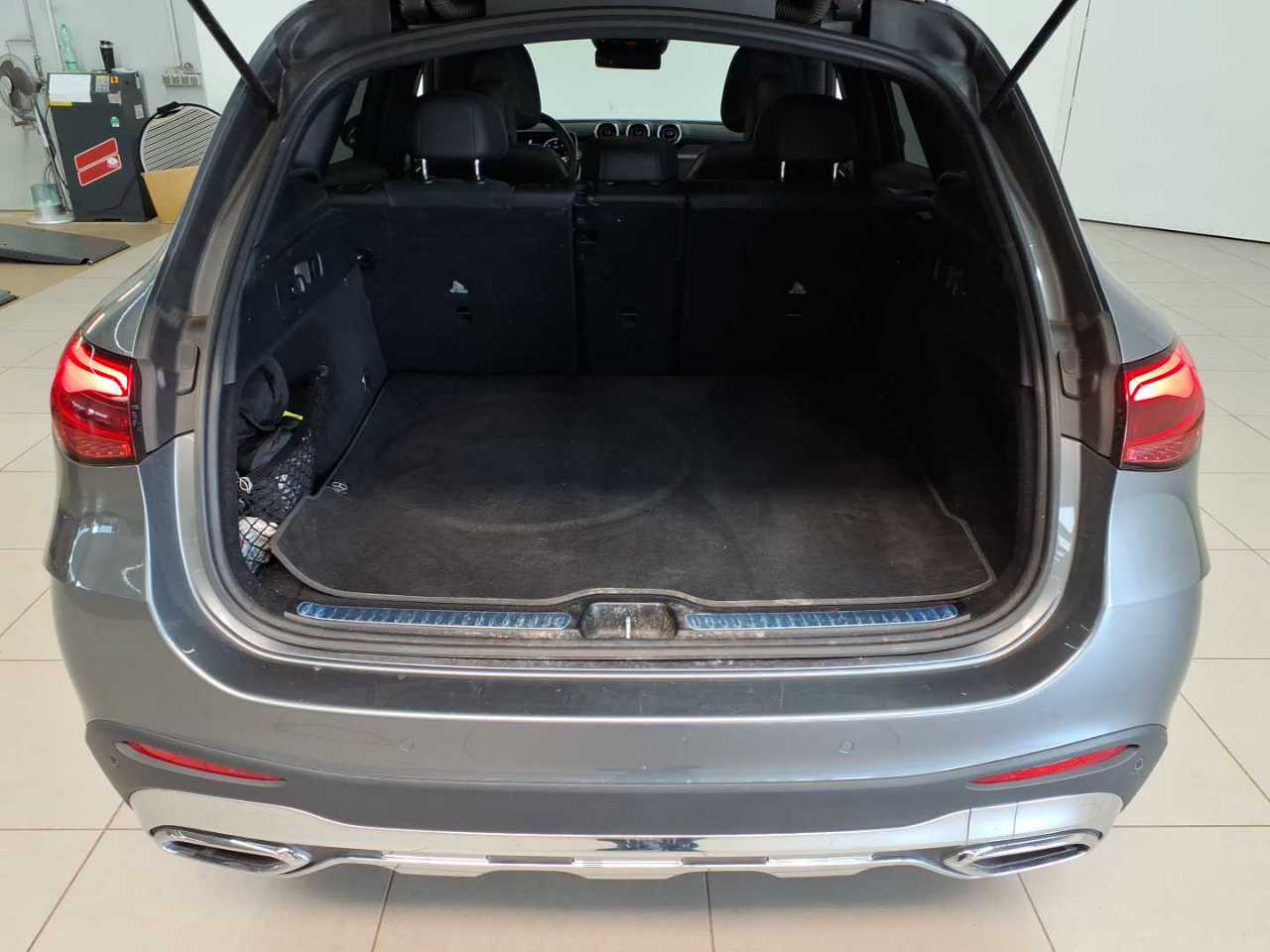 Mercedes-Benz GLC 300 d 4Matic 9G-TRONIC AMG Line Advanced 15