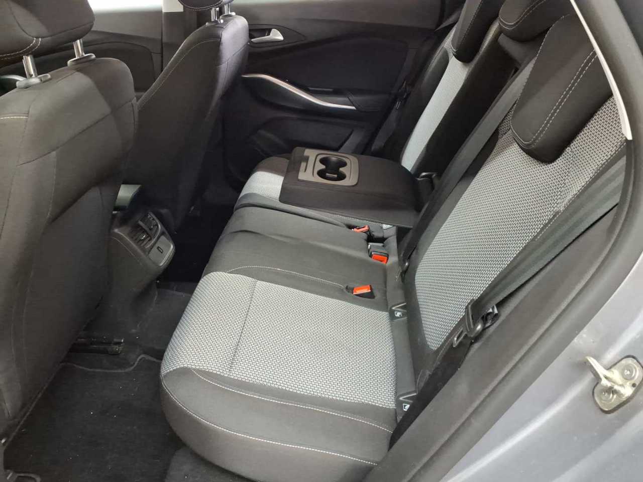 Opel Grandland X 1.5 D Start/Stop Edition 13