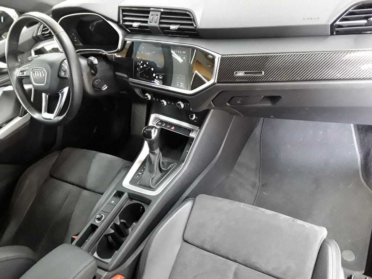 Audi Q3 45 TFSIe S tronic 9