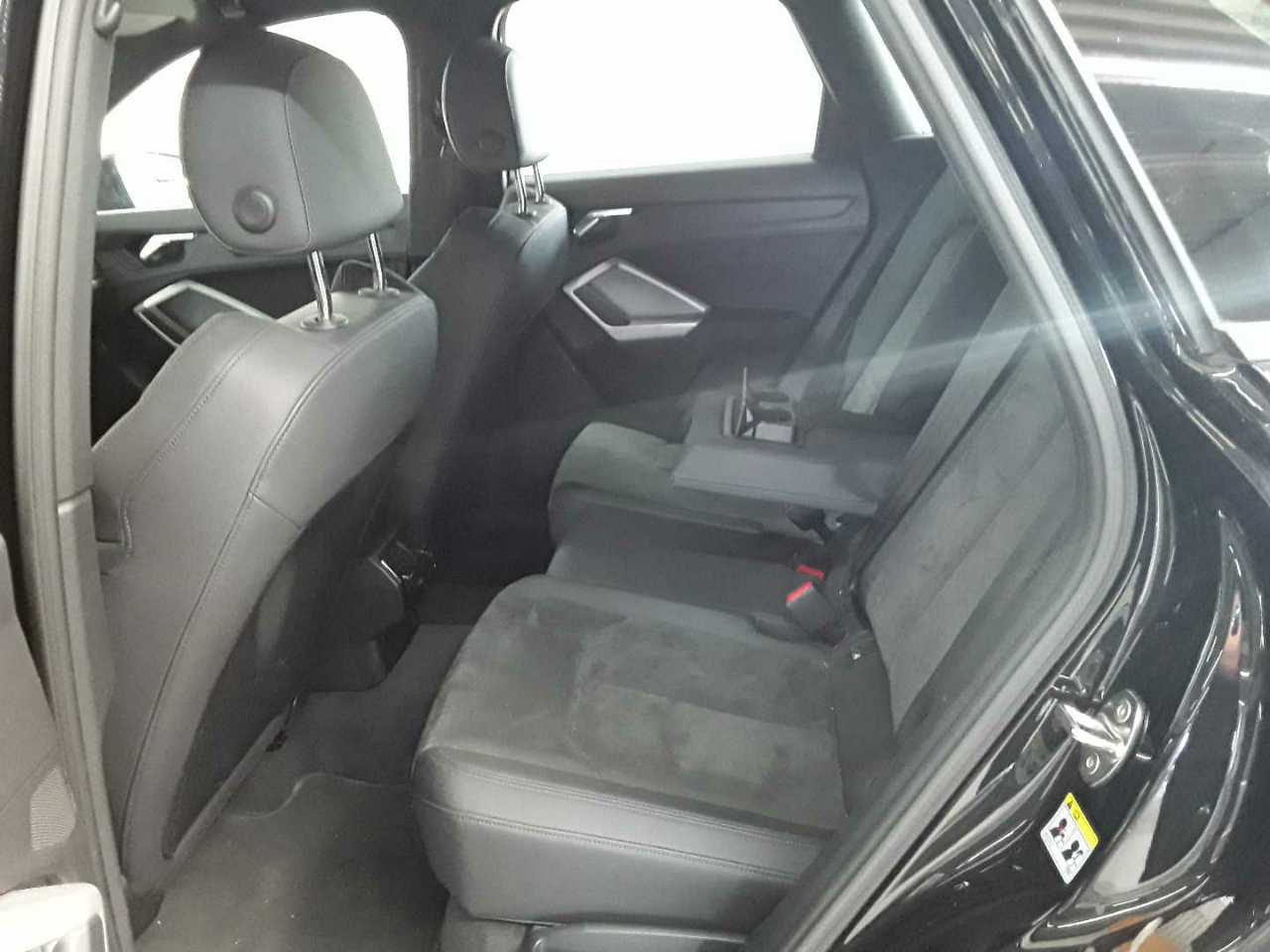 Audi Q3 45 TFSIe S tronic 13