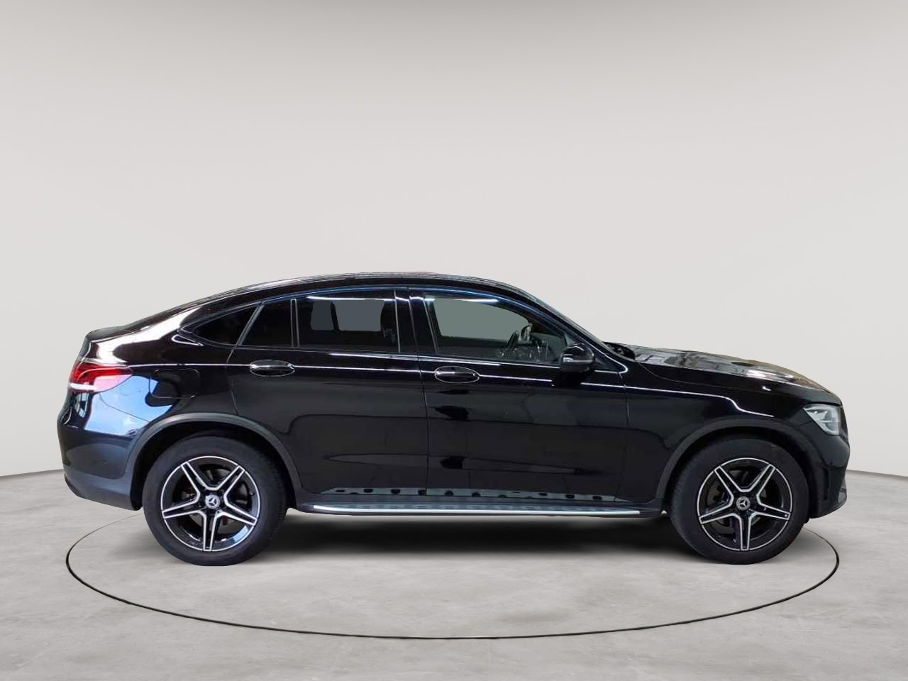 Mercedes-Benz GLC-Coupe 220 d 4Matic 9G-TRONIC AMG Line 3