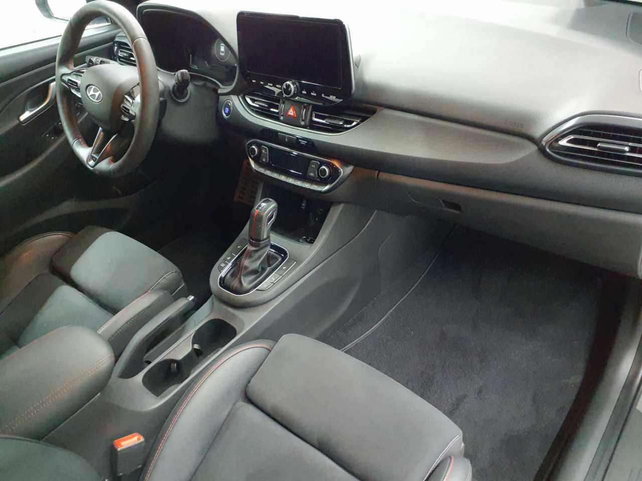 Hyundai i30 Kombi 1.5 T-GDI 48V-Hybrid DCT N-Line 12