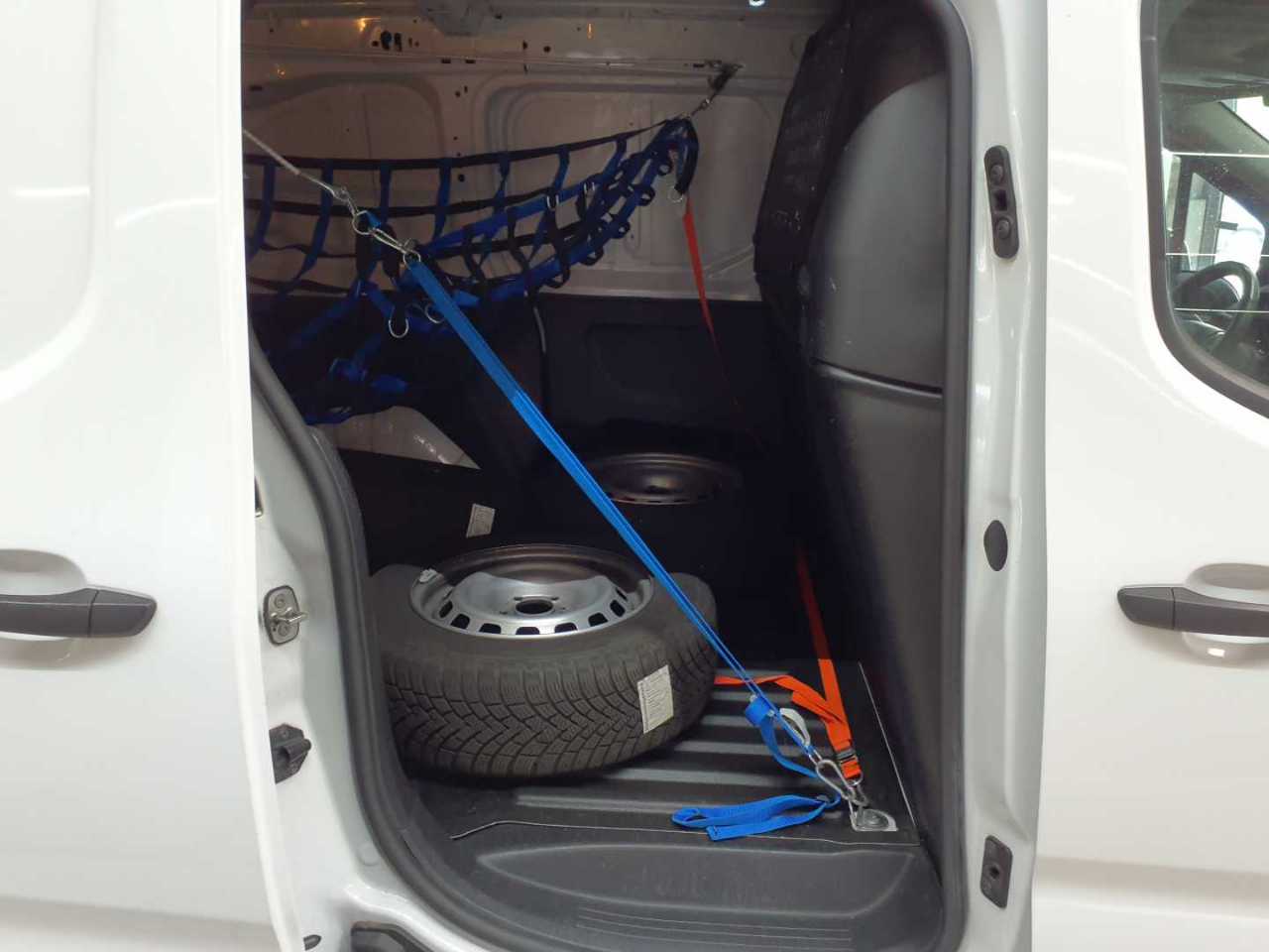 Opel Combo Cargo 1.5 D 9