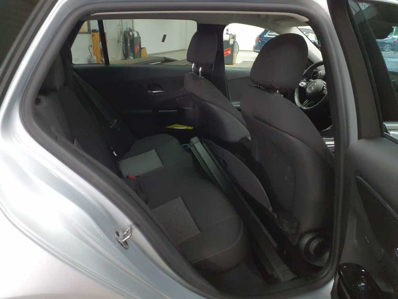 Mercedes-Benz C 200 d T 9G-TRONIC 14