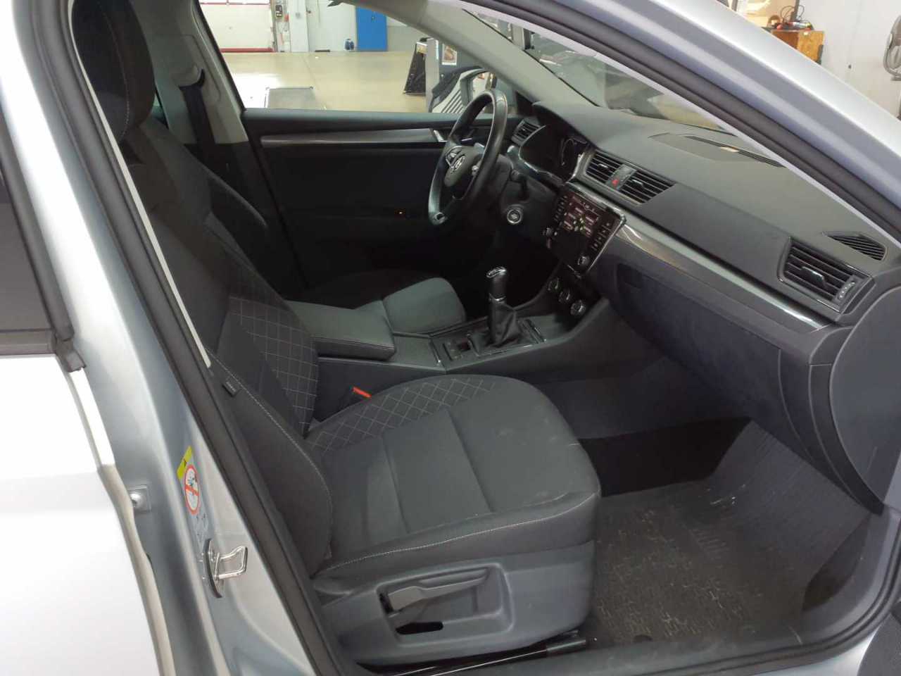 Skoda Superb Combi 2.0 TDI Active 8