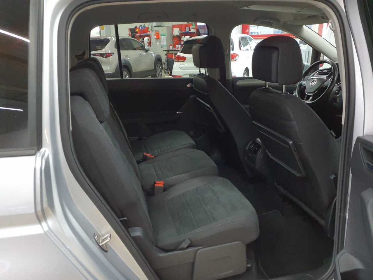Vw Touran 2.0 TDI SCR DSG Comfortline 14