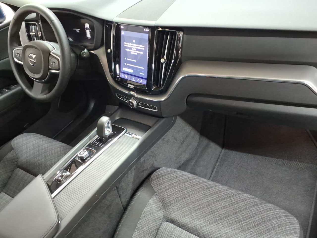Volvo XC60 B4 B Core 9