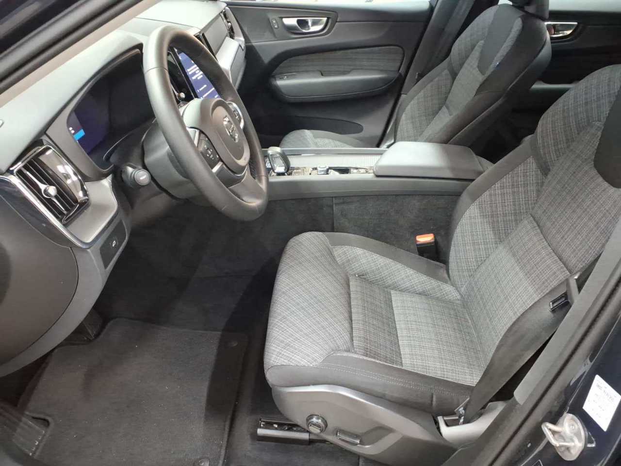Volvo XC60 B4 B Core 7