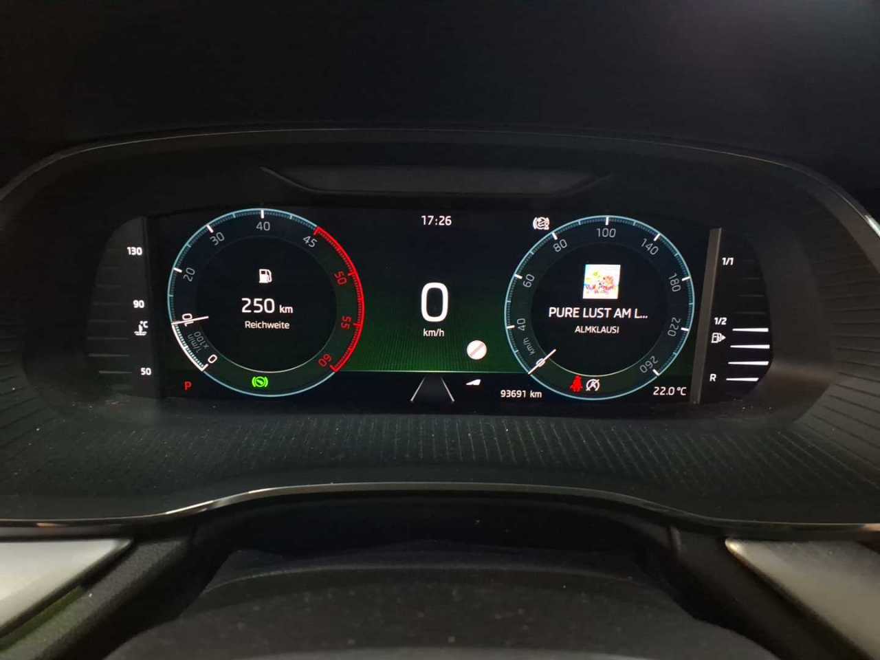 Skoda Octavia Combi 2.0 TDI DSG Tour 11