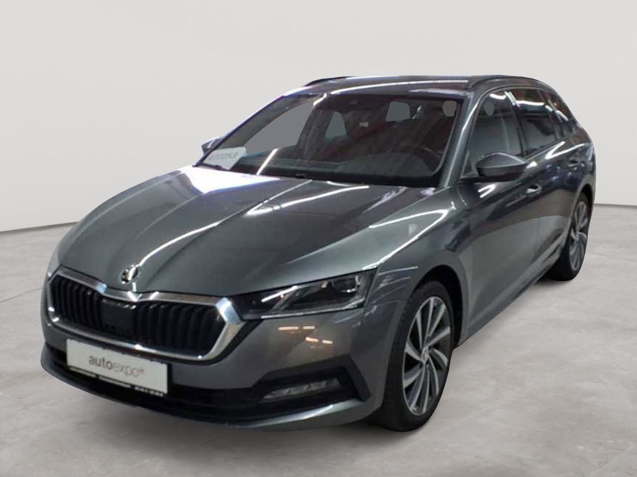Skoda Octavia Combi 2.0 TDI DSG Tour 2