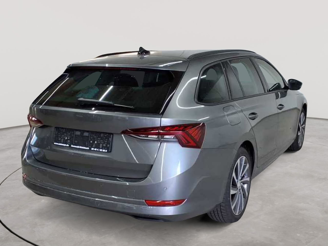 Skoda Octavia Combi 2.0 TDI DSG Tour 4