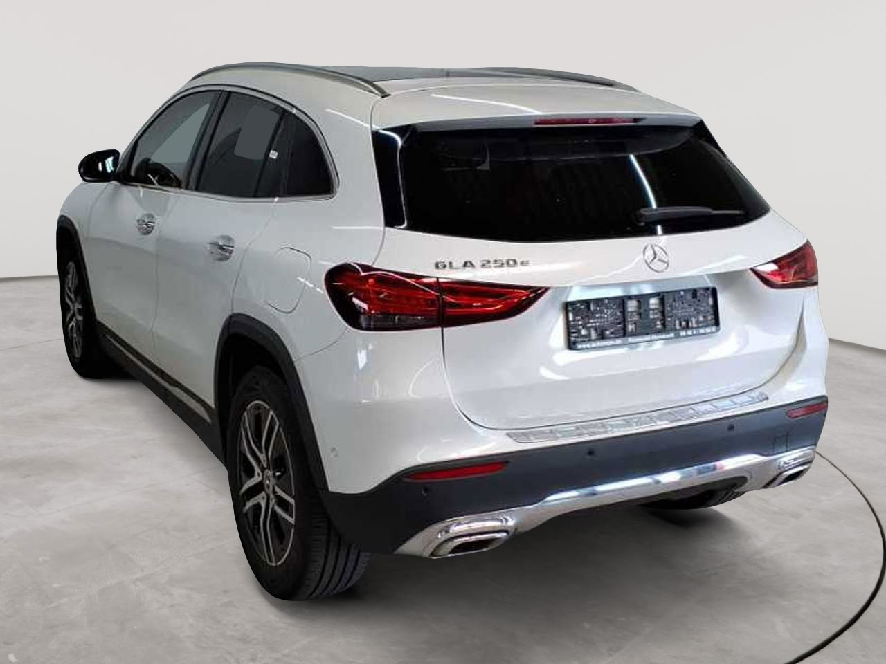Mercedes-Benz GLA 250 e 8G-DCT Progressive 5