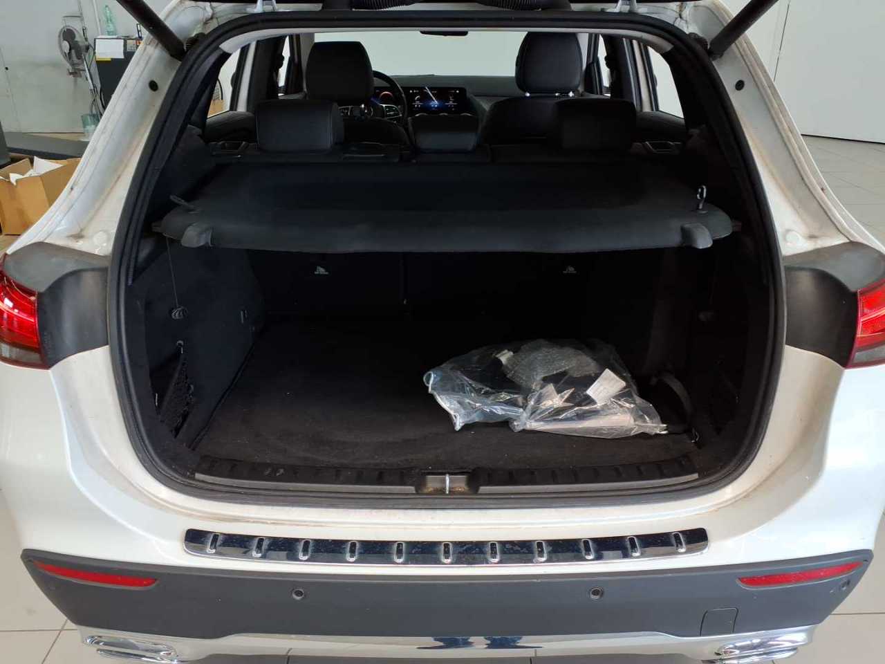 Mercedes-Benz GLA 250 e 8G-DCT Progressive 15