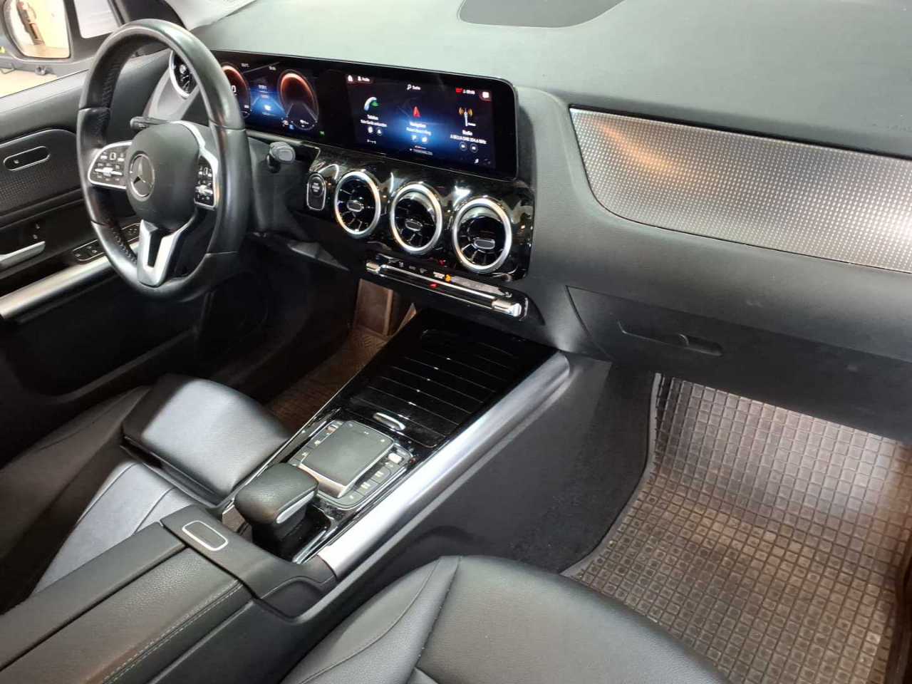 Mercedes-Benz GLA 250 e 8G-DCT Progressive 9