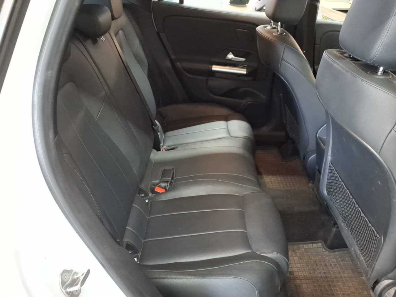 Mercedes-Benz GLA 250 e 8G-DCT Progressive 14
