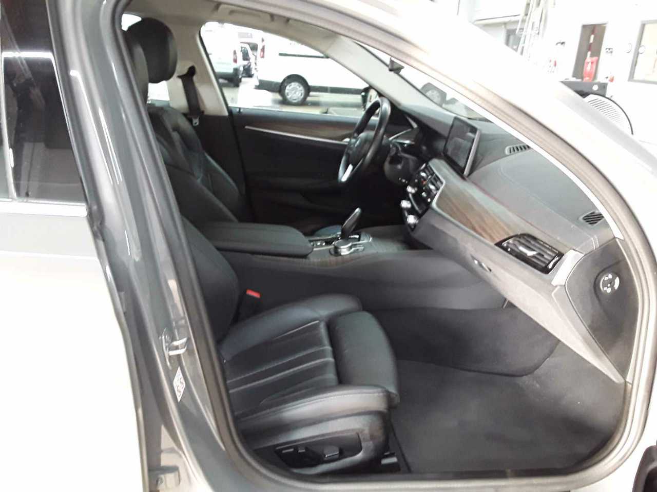 Bmw 530i xDrive Touring Aut. Luxury Line 8
