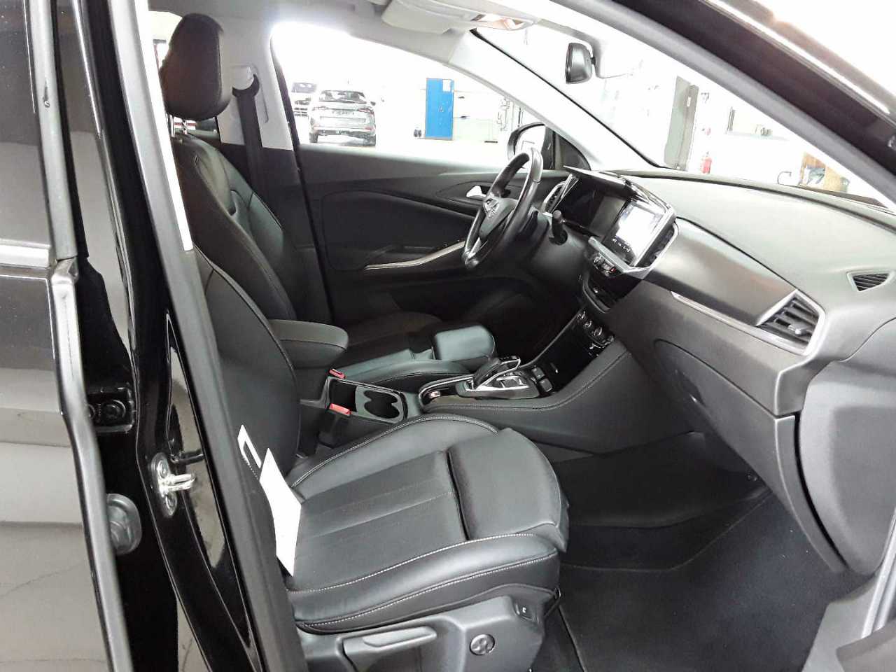 Opel Grandland 1.5 D Automatik Business Elegance 8