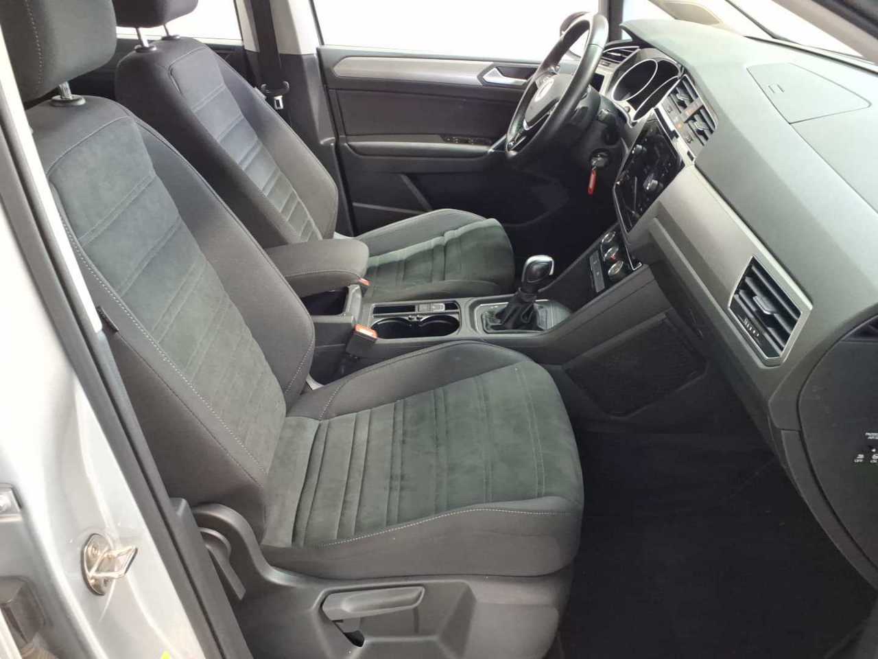 Vw Touran 2.0 TDI SCR DSG Comfortline 8