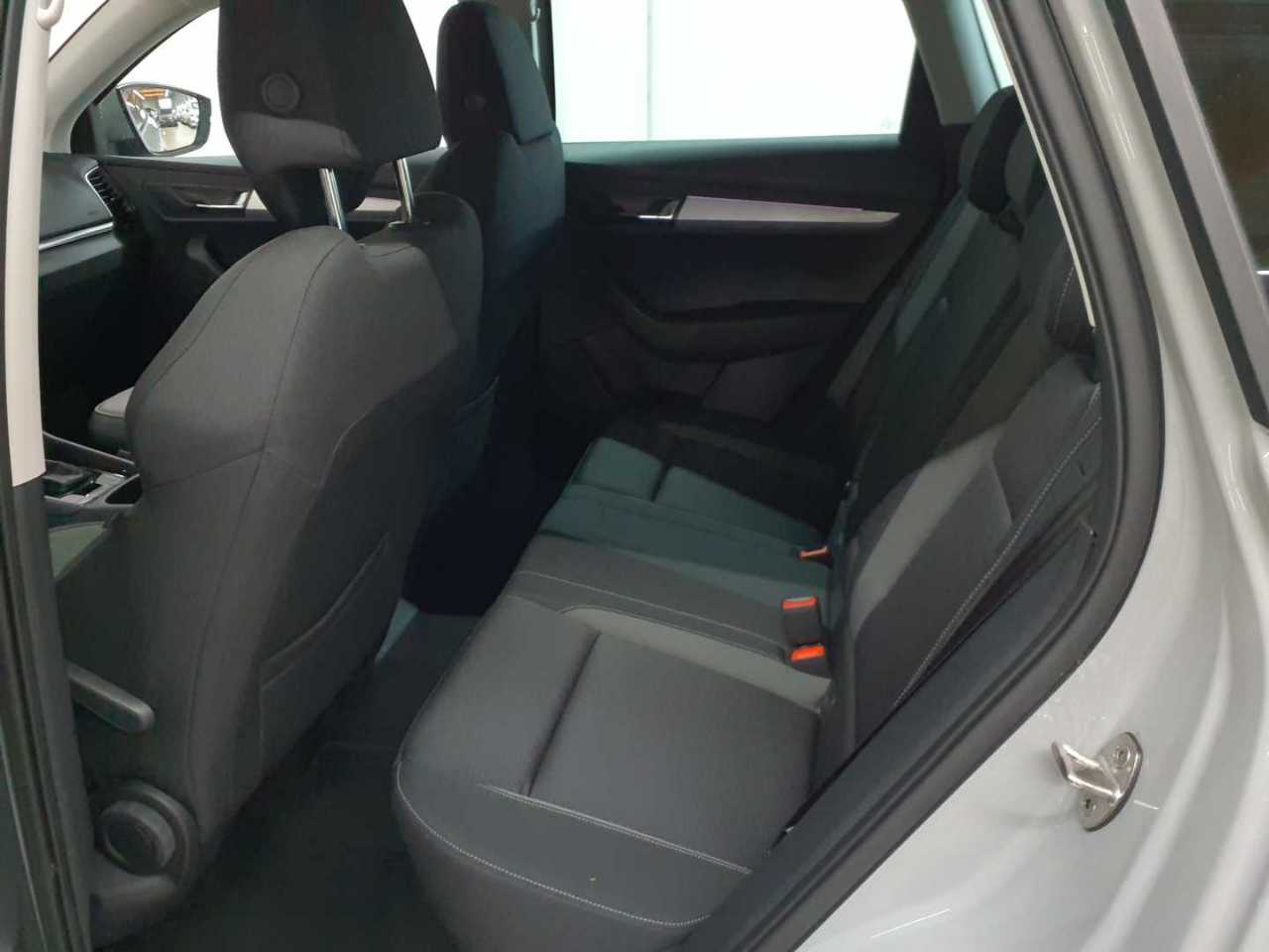 Skoda Karoq 2.0 TDI SCR DSG Tour 13