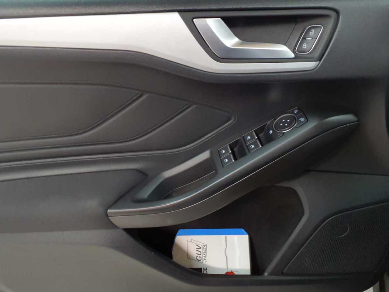 Ford Focus Turnier 1.5 EcoBlue Start-Stopp-System Aut. COOL&CONNECT 17