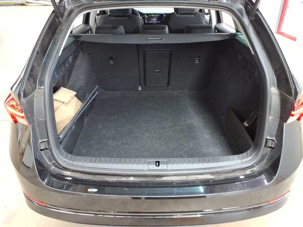 Skoda Octavia Combi 2.0 TDI DSG Ambition 15