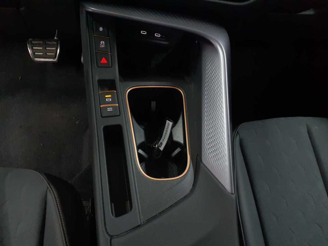 Cupra Terramar 1.5 eTSI DSG 10