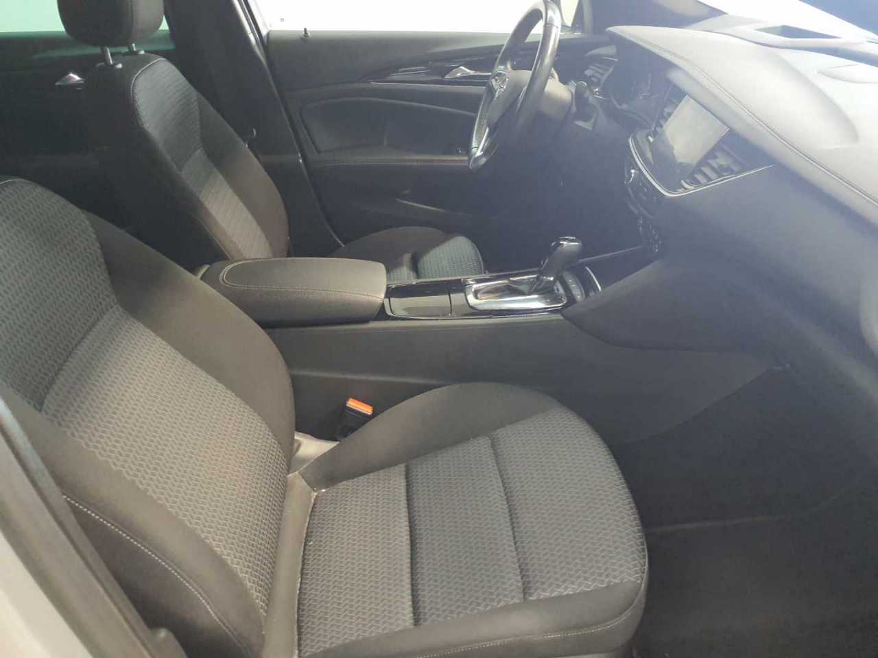 Opel Insignia Sports Tourer 2.0 Diesel Aut. Business 8