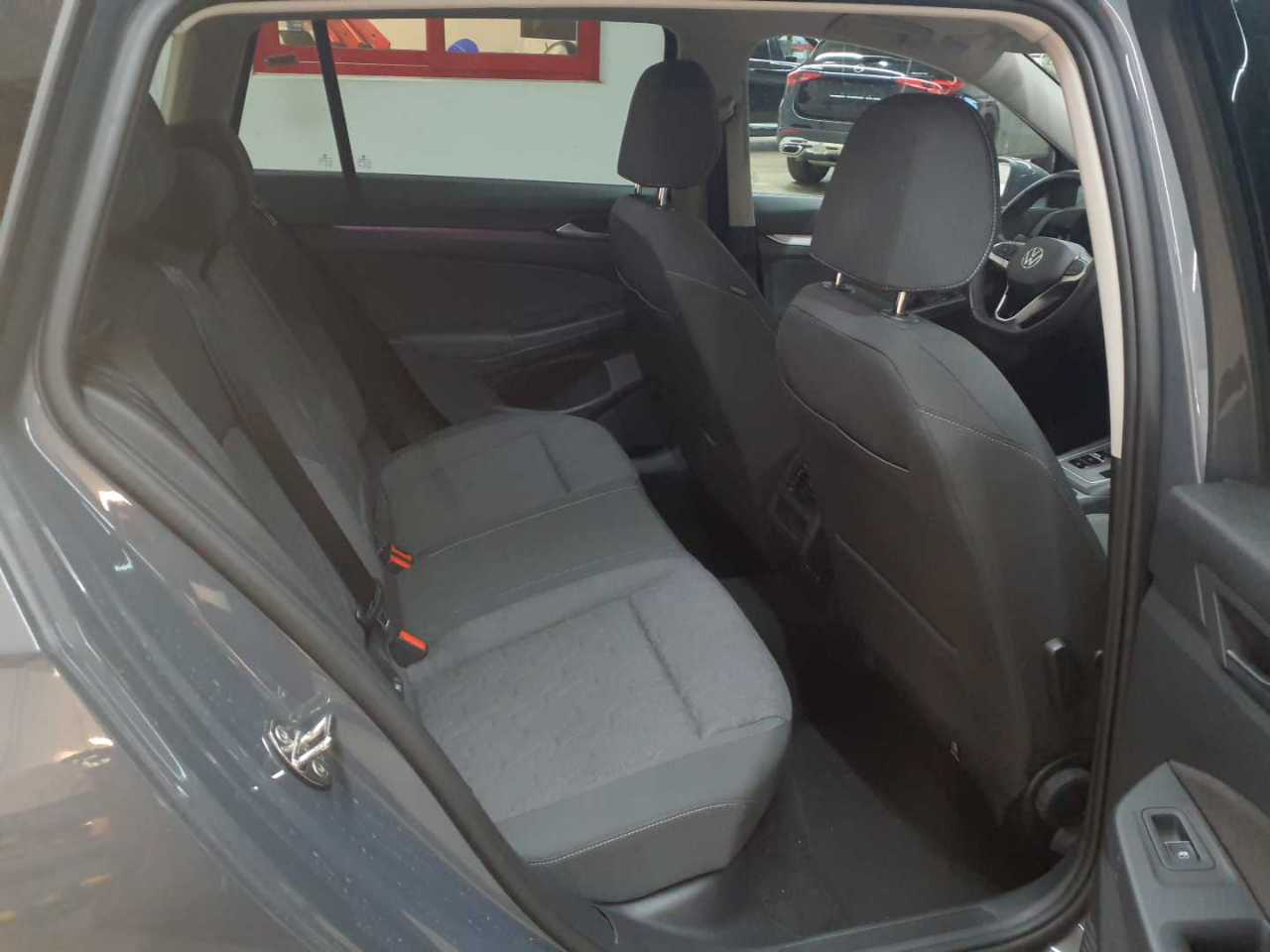 Vw Golf Variant 1.5 eTSI OPF DSG Life 14