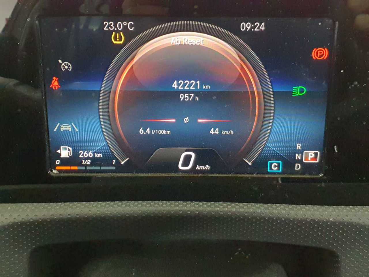 Mercedes-Benz A 220 d 8G-DCT AMG Line 11